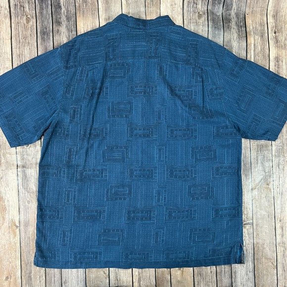 Tommy Bahama 100% Silk Hawaiian Short Sleeve Button Shirt XL Blue Geometric Camp - Picture 3 of 7